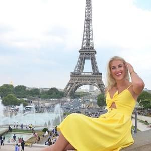 Meet your Posher, Claudia